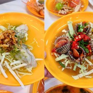 ซุปเปอร์ยำ ยำทุกอย่าง 20 บาท ตลาดนัดเลียบด่วนรามอินทรา