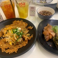 เมนูของร้าน เฮงหอยทอดชาวเล บรรทัดทอง สามย่าน