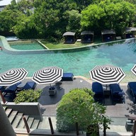 โรงแรมศรีพันวา