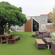 หน้าร้าน Wake Up Coffee & Bistro