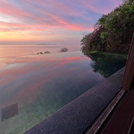 โรงแรมศรีพันวา