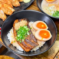 Ramenga พาราไดซ์ เพลส