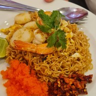 เทียนลี่ บะหมี่ปู ข้าวหมูแดง หมูกรอบ เอสพลานาด รัชดา