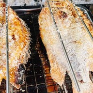 ครัวสะแตกหม่าล่า&บ้านปลาเผา ปราจีนบุรี