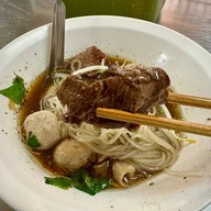 วัฒนพานิช นวมินทร์