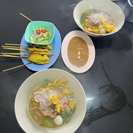 เจ๊เอี้ยงเย็นตาโฟ