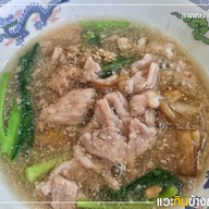 ก๋วยเตี๋ยว “สุนหมูเด้ง” 8ริ้ว 8ริ้ว