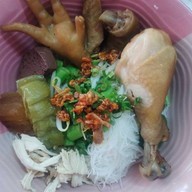 ข้าวแกงใต้ ตรงข้ามสวนผัก15 ครัวปักษ์ใต้น้องแอ็ต-ตรงข้ามซอยสวนผัก15