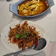 Krua Absorn 1977 ครัวอัปสร ประตูผี