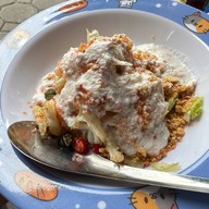 ขนมจีน หน้าสถานีกาชาด