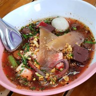 เมนูของร้าน เย็นตาโฟนครสวรรค์ศาลหลักเมือง