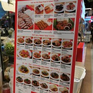 เมนู เจ๊แดงสามย่าน ส้มตำ คอหมูย่าง สยามพารากอน