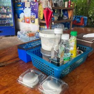 บ้านก๋วยเตี๋ยว เจ้สาวหมูเลียง