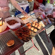 ร้านหมูปิ้ง หมูทอด