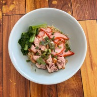 ไผ่เขียว บะหมี่เป็ดย่าง อำเภอชนบท