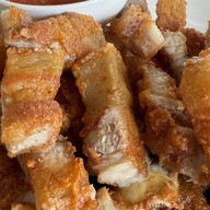 ว้าว แซ่บ