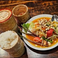 เมนูของร้าน เฮือนอีแม่ ชั้น 2 มาบุญครอง