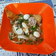 เมนูของร้าน ตั๊วเหลา ก๋วยเตี๋ยวลูกชิ้นปลา