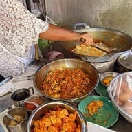 เมนูของร้าน ผัดไทท่าฉาง ป้าหนุ่ย ตลาดศาลเจ้า สุราษฏร์ธานี ไม่มีสาขา