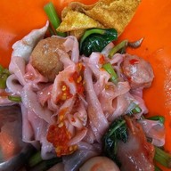 เมนูของร้าน ตั๊วเหลา ก๋วยเตี๋ยวลูกชิ้นปลา
