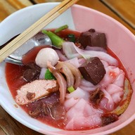 เมนูของร้าน เย็นตาโฟนครสวรรค์ศาลหลักเมือง