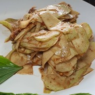 ข้าวเงี้ยวตาบุญ -