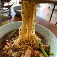 ไผ่เขียว บะหมี่เป็ดย่าง อำเภอชนบท