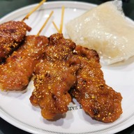 เจ๊แดงสามย่าน ส้มตำ คอหมูย่าง สยามพารากอน