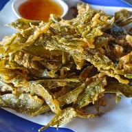 ไร่ชาลุงเดช