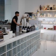 Bottomless เอกมัย-ทองหล่อ