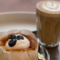 Curve Coffee & Bar