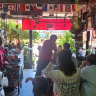 บรรยากาศ โกยูรหมี่ฮกเกี้ยน