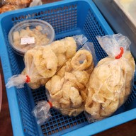 เมนูของร้าน ก๋วยเตี๋ยวเรือสมยศ