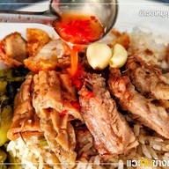 ขาหมูคุโรบุตะ (ขาหมู5รางวัลอร่อย) เจริญนคร