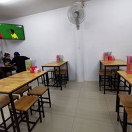 บรรยากาศ ยำกะได้ บรรทัดทอง