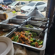 เมนูของร้าน แปะเฮง แกงราดข้าว