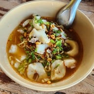 เมนูของร้าน ก๋วยเตี๋ยวมะเก่า