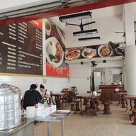 บรรยากาศ เป็ดย่างตงเพ้ง สาขาโชคชัย 4 วังหิน-โชคชัย 4