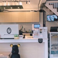 Curve Coffee & Bar