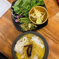 ขนมจีนน้ำยาใต้ (ข้าวแกงใต้) แม่ติ๋ม นครศรีฯ