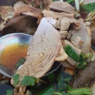 เจ๊สมหมายเป็ดพะโล้