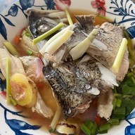 ต้มยำหัวปลารัษฎา by พี่กุ้ง