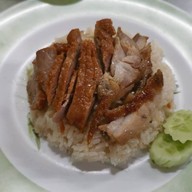 เมนูของร้าน ข้าวหอมห่อ หน้าม.หอการค้าไทย