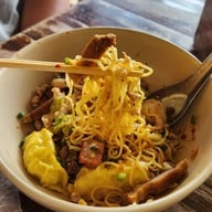 เมนูของร้าน ก๋วยเตี๋ยวมะเก่า