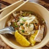 เมนูของร้าน ก๋วยเตี๋ยวมะเก่า