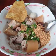 เย็นตาโฟฮ่องเต้ ศรีย่าน แยกร่วมจิตต์