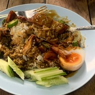 ร้านข้าวหมูแดง เฮียฮั๊ว