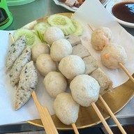 ขาหมูไทยเพชร
