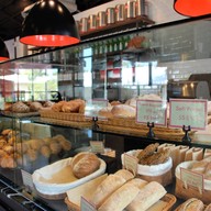 บรรยากาศ Zurich Bread Factory&Cafe