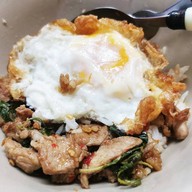 เมนูของร้าน ก๋วยเตี๋ยวต้มยำสามเกลอ-ปั๊มปตท. สี่แยกอัสสัมฯ สมุทรสาคร